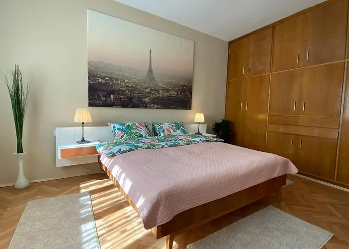 Lovely Apartment In The Heart Of Sofia
