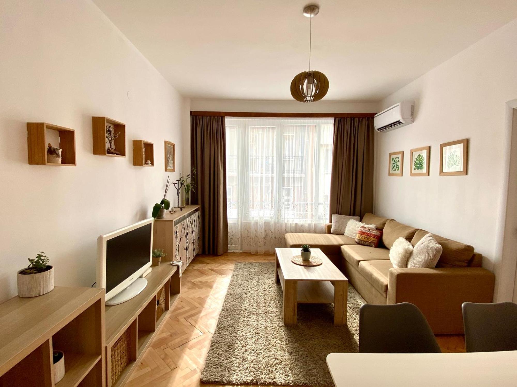 Lovely In The Heart Of Apartment