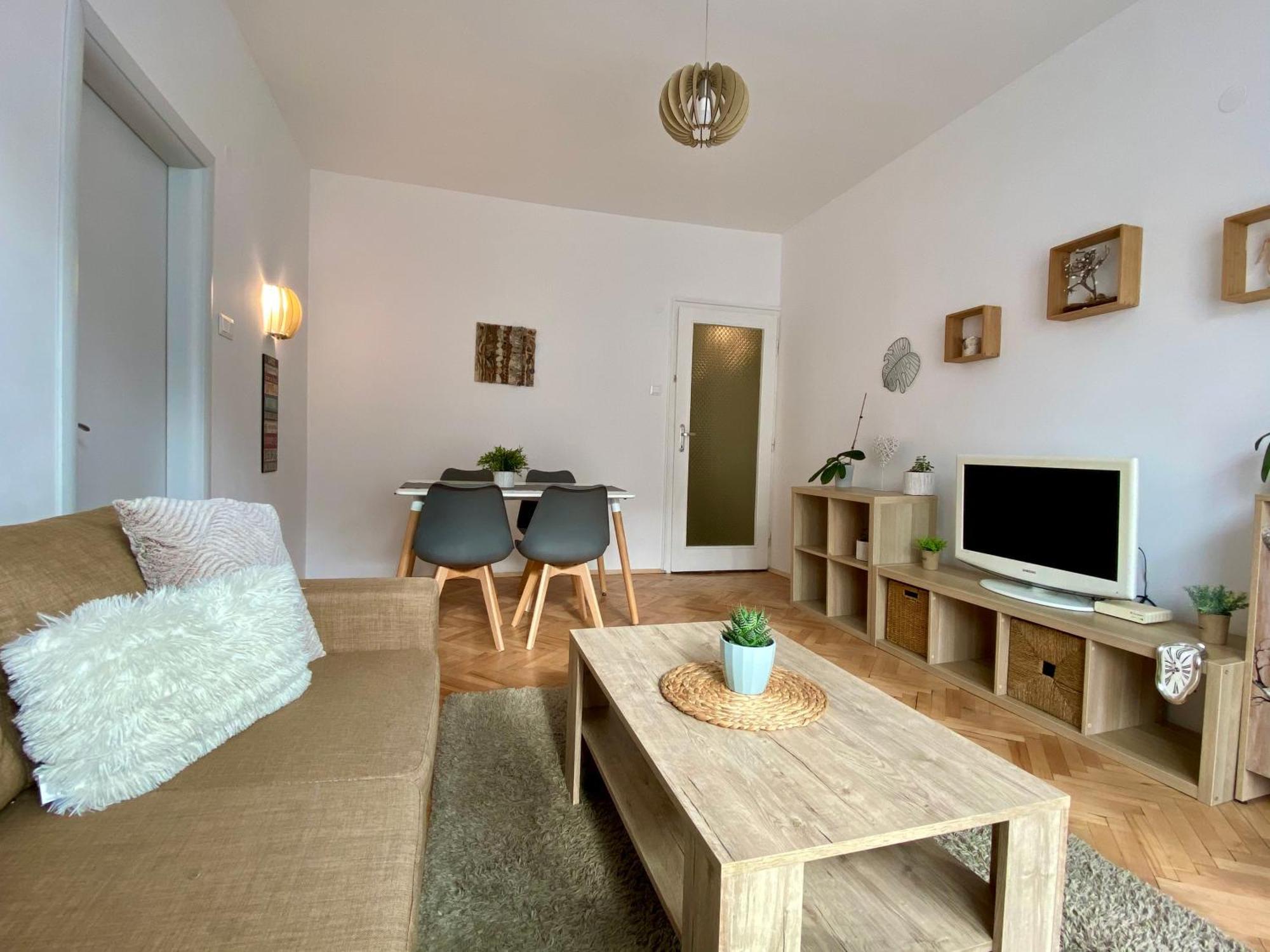 Apartment Lovely In The Heart Of